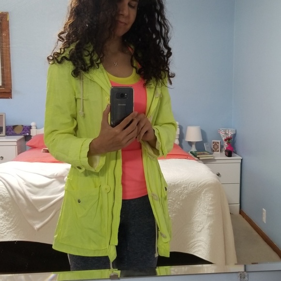 GAP Raincoat - Picture 1 of 4